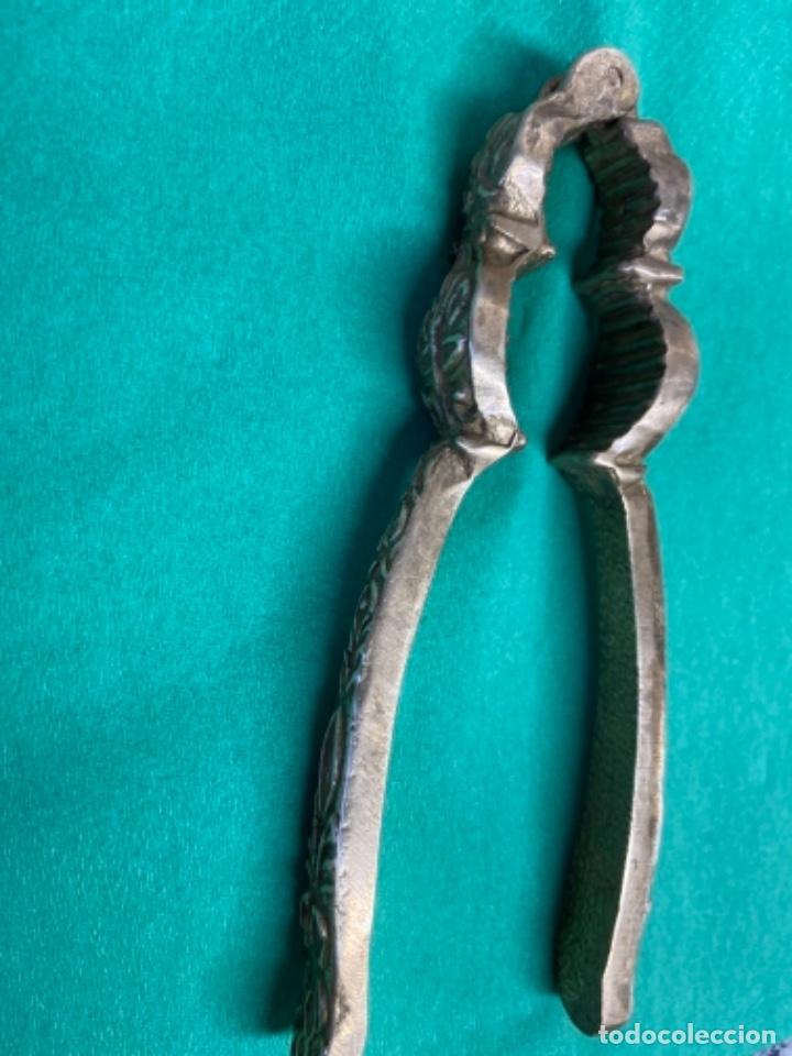 Antig&uuml;edades: Cascanueces de bronce - Foto 3
