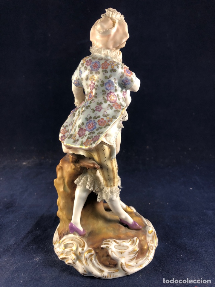 Antig&uuml;edades: Figura porcelana biscuit - Foto 3