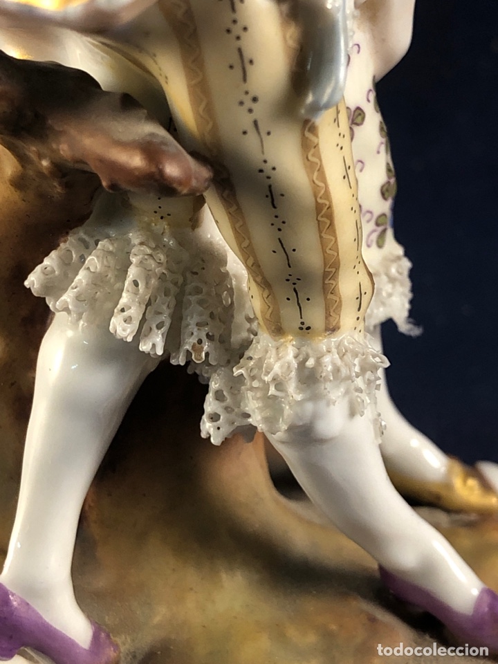 Antig&uuml;edades: Figura porcelana biscuit - Foto 4