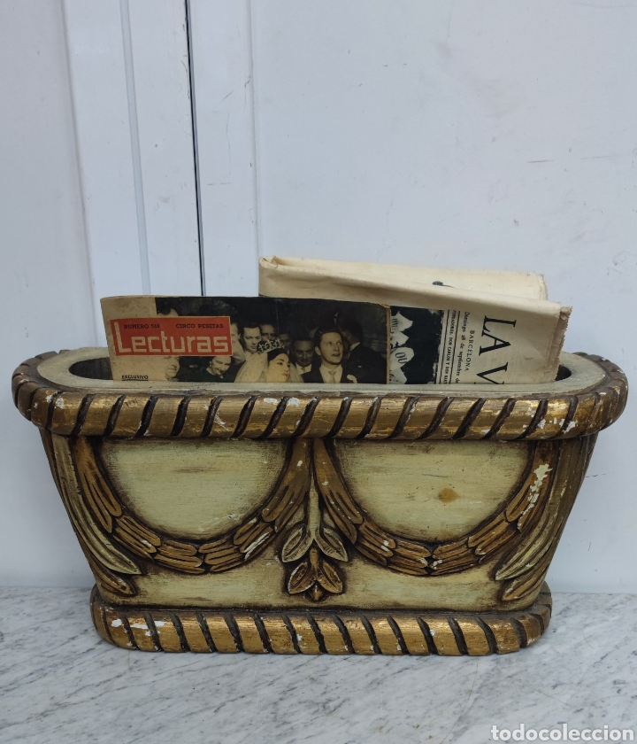 Antig&uuml;edades: Revistero de madera - Foto 1