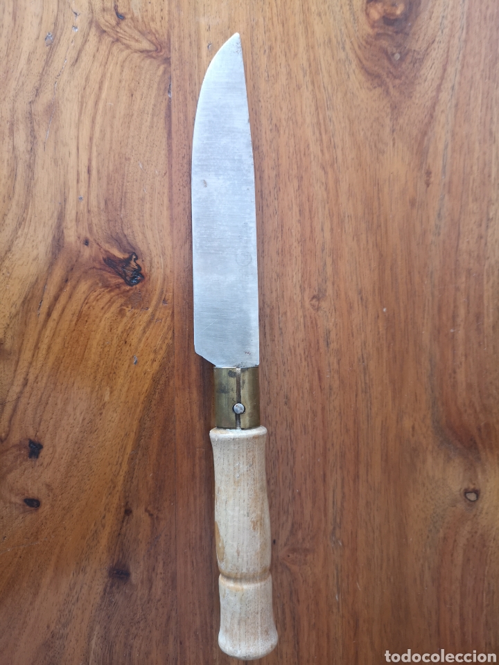 Antig&uuml;edades: Cuchillo mango madera a&ntilde;os 60 - Foto 2