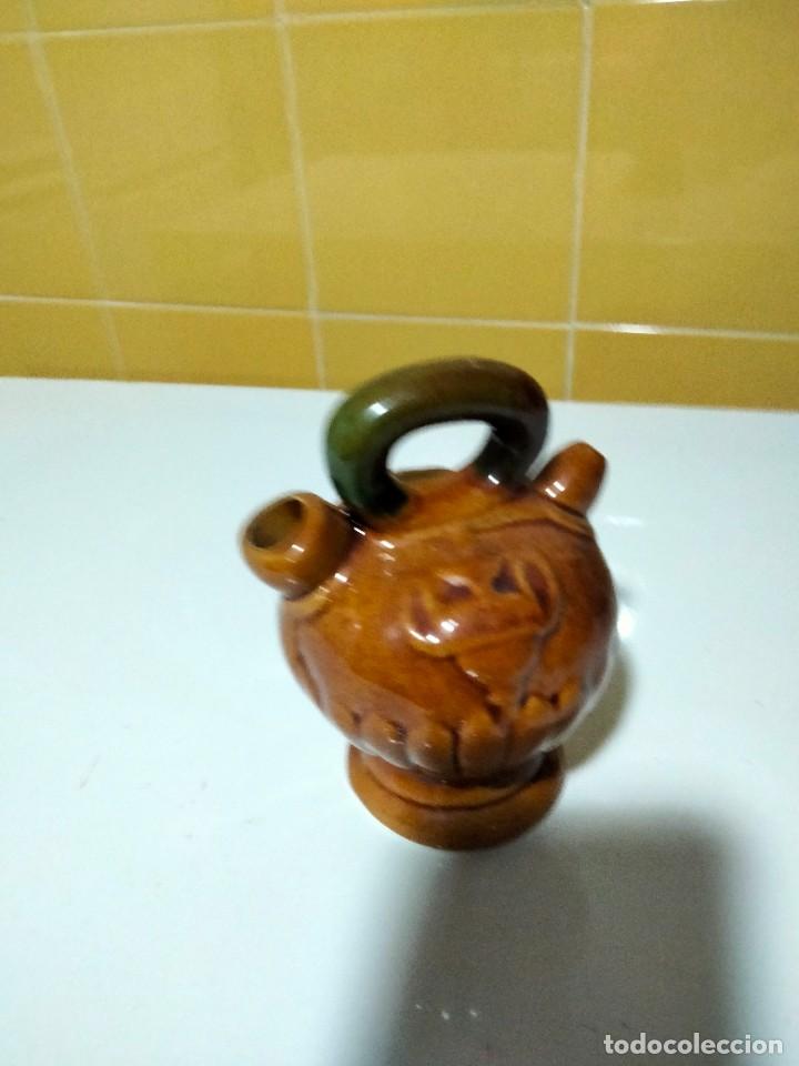 Antig&uuml;edades: peque&ntilde;o botijo de ceramica - Foto 3