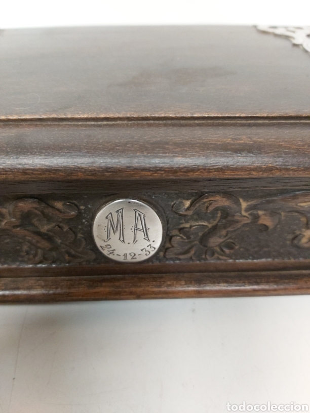 Antig&uuml;edades: Preciosa caja tallada en madera y plata - Foto 6