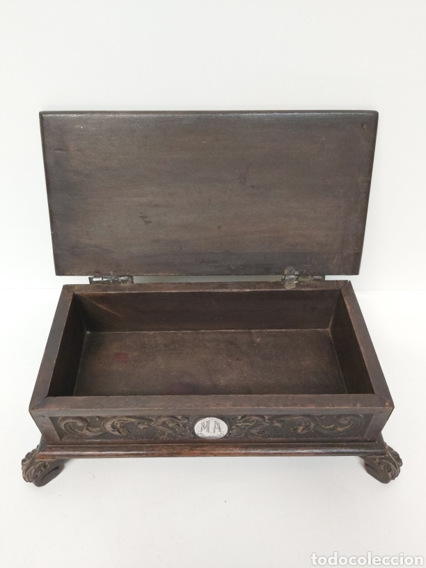 Antig&uuml;edades: Preciosa caja tallada en madera y plata - Foto 9