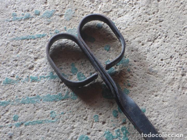 Antig&uuml;edades: Tenazas,para chimenea. - Foto 2