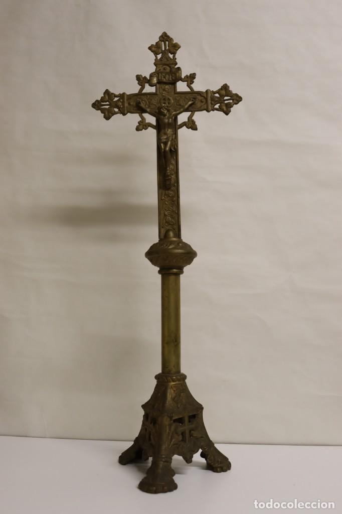 Antig&uuml;edades: Crucifijo de bronce - Foto 2