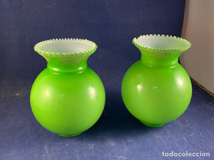 Antiquit&auml;ten: Pareja de tulipas color VERDE