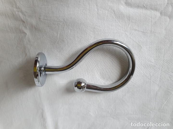 Antig&uuml;edades: COLGADOR ACERO