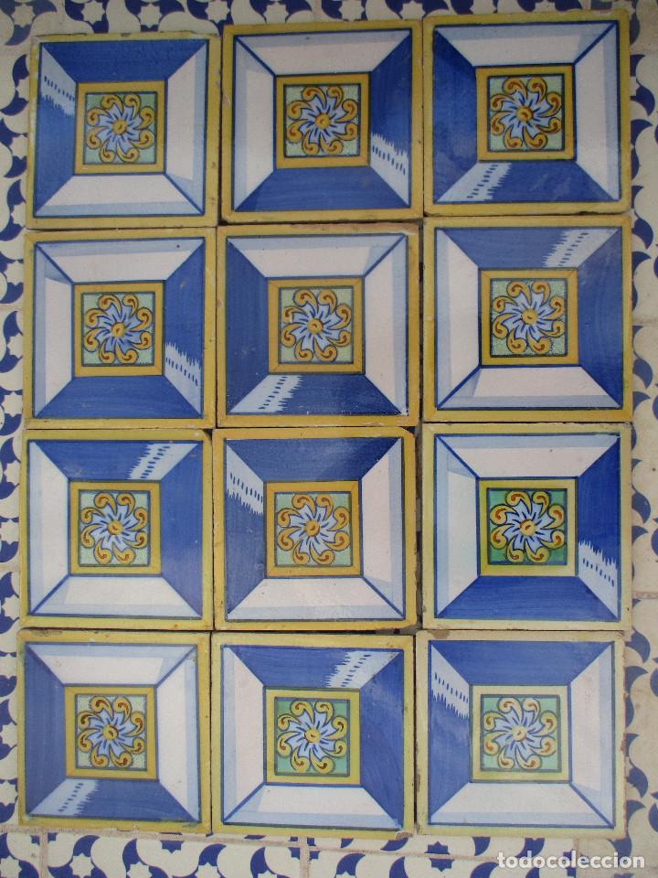 Antig&uuml;edades: Composicion de azulejos siglo xix - Foto 1