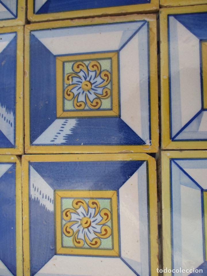 Antig&uuml;edades: Composicion de azulejos siglo xix - Foto 2