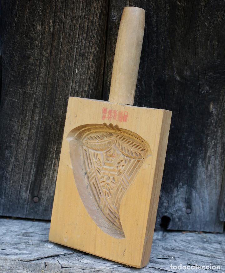 Antig&uuml;edades: MOLDE CHINO EN MADERA. - Foto 1