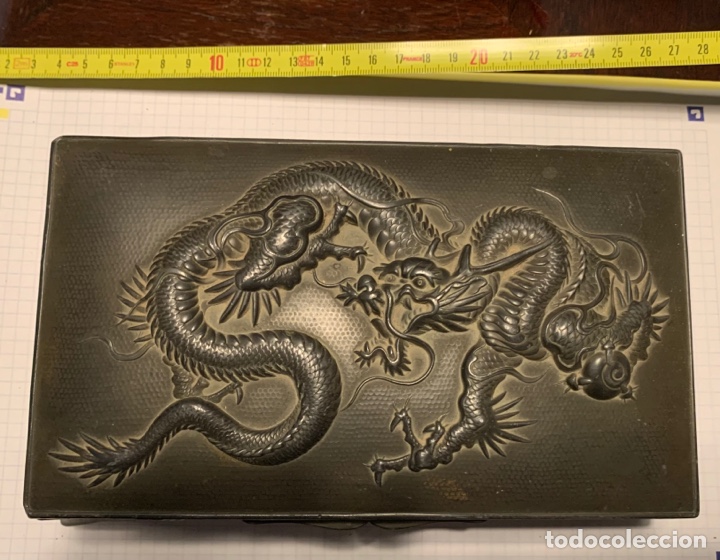 Antig&uuml;edades: Caja china de bronce - Foto 1