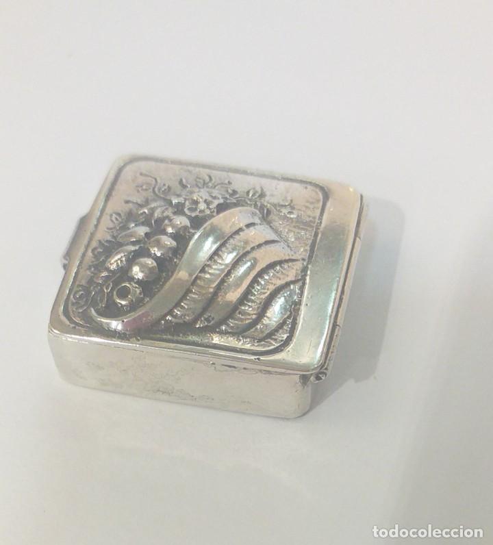 Antig&uuml;edades: pastillero de plata - Foto 2