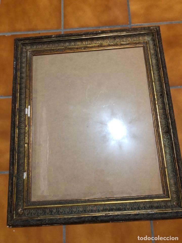 Antig&uuml;edades: Antiguo marco de madera con cristal - Foto 1