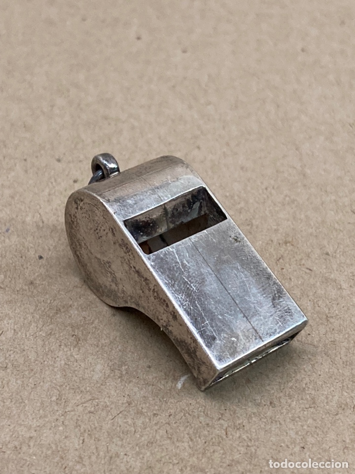Antig&uuml;edades: Silbato de plata de ley - Foto 1