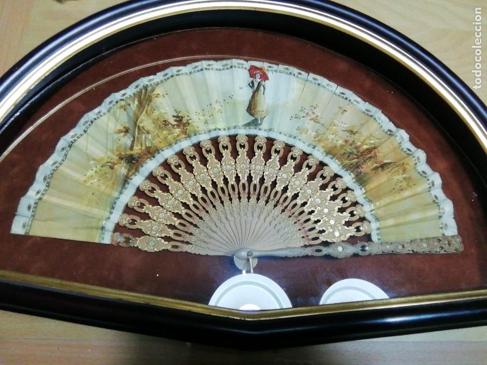 Antig&uuml;edades: *ABANICO CON ABANIQUERA (Rf:B/ab) - Foto 1