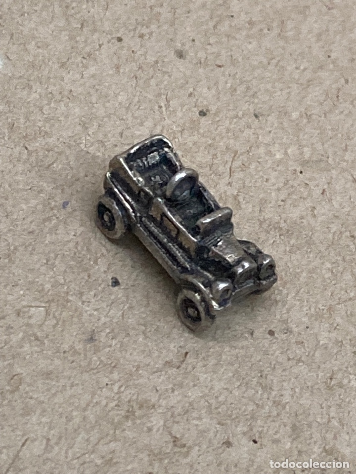 Antig&uuml;edades: Figura de coche - Foto 1