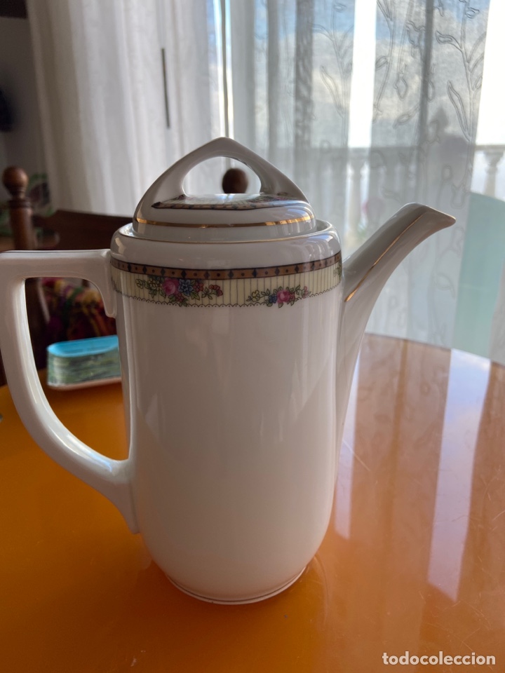 Antig&uuml;edades: Cafetera de porcelana - Foto 2