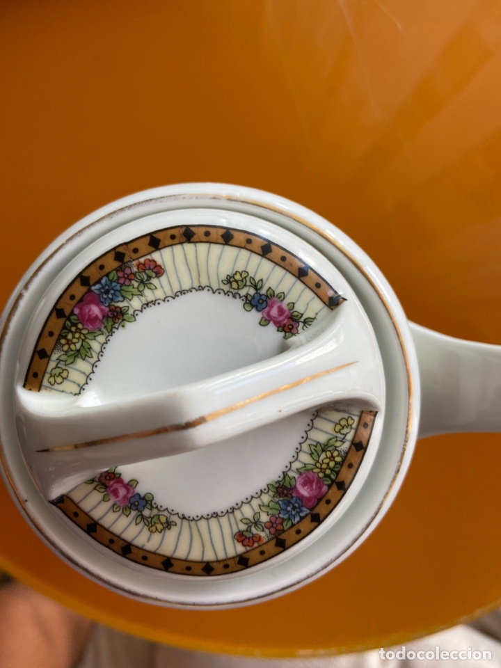 Antig&uuml;edades: Cafetera de porcelana - Foto 3