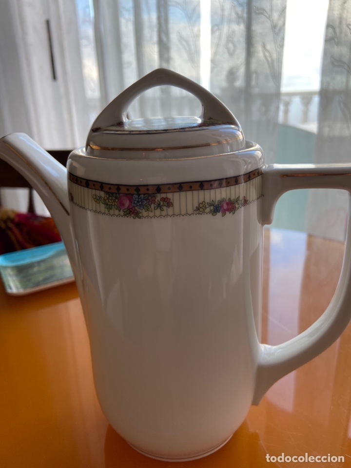 Antig&uuml;edades: Cafetera de porcelana - Foto 1