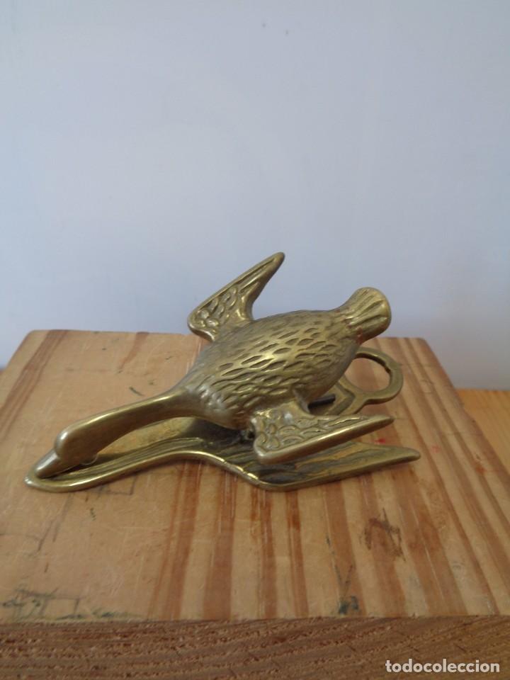 Antig&uuml;edades: &iexcl;&iexcl; PATO VOLANDO. - BRONCE. Pinza de DOCUMENTOS. !! - Foto 9