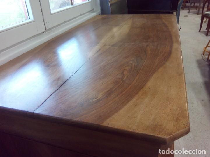 Antig&uuml;edades: C&Oacute;MODA CAJONERA DE NOGAL - Foto 7