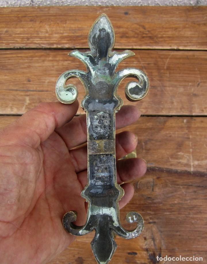 Antig&uuml;edades: Percha de bronce, Leon y Flor de Lis SXIX, - Foto 10