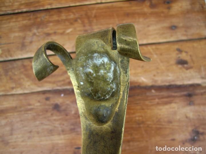 Antig&uuml;edades: Percha de bronce, Leon y Flor de Lis SXIX, - Foto 11
