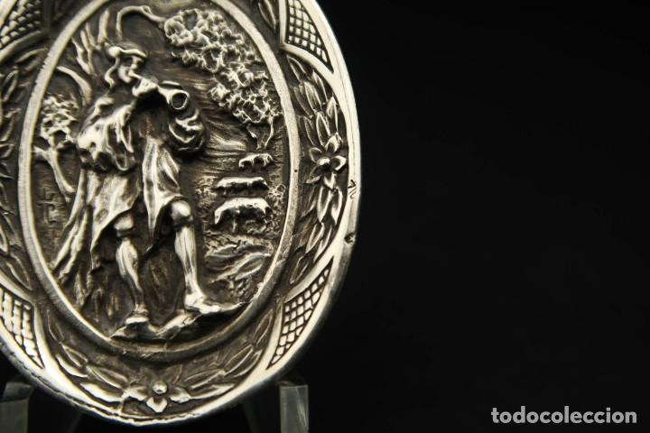 Antig&uuml;edades: Antigua Bandeja de Plata - Foto 3