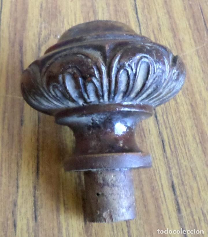 Antig&uuml;edades: Pata mueble de madera - Foto 3