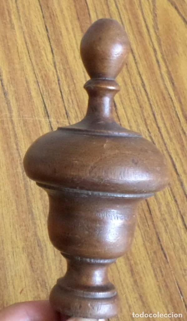 Antiguidades: bolinche o bola de remate de madera para cama &ndash; armario