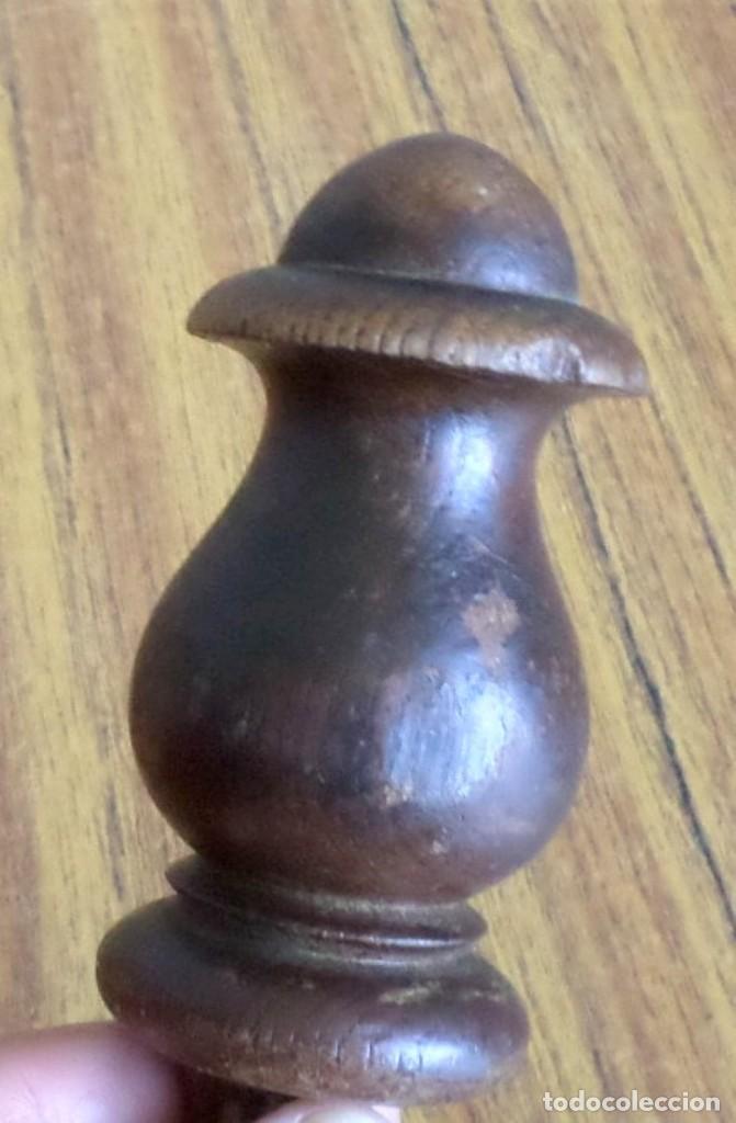 Antig&uuml;edades: bolinche o colgadores de madera