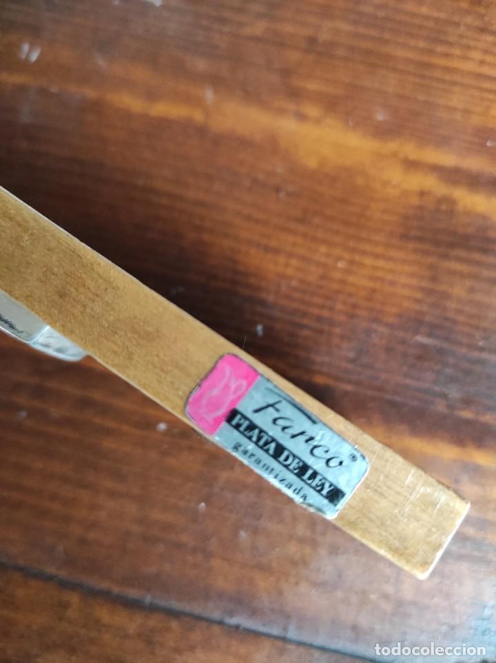 Antig&uuml;edades: Colgante en madera y plata de ley - Foto 3