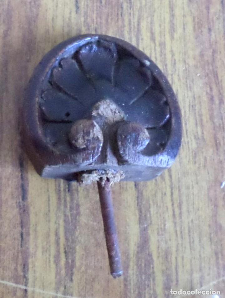 Antig&uuml;edades: adorno de madera - Foto 2