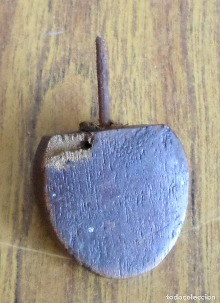 Antig&uuml;edades: adorno de madera - Foto 3