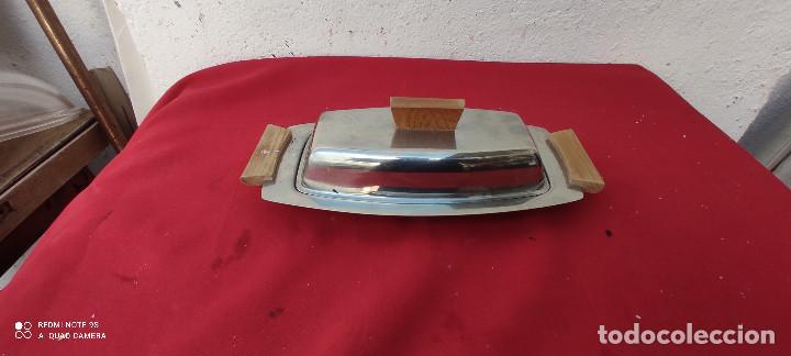 Antig&uuml;edades: bandeja de acero con tapa - Foto 1