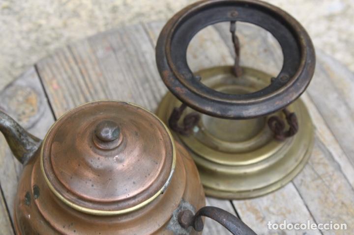 Antig&uuml;edades: G Tetera de cobre y laton con infernillo. - Foto 8
