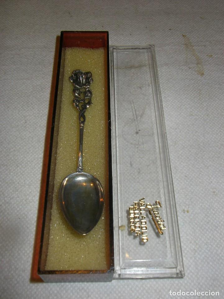 Antig&uuml;edades: Cucharilla de plata de ley. - Foto 1