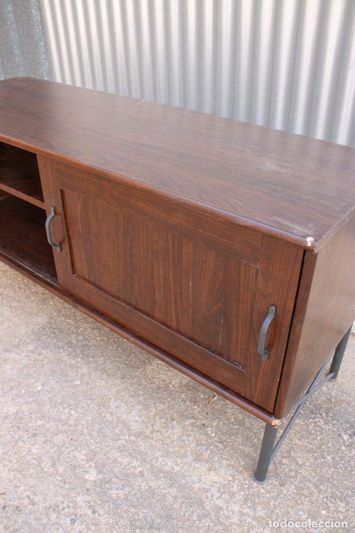 Antig&uuml;edades: mueble bajo - Foto 5