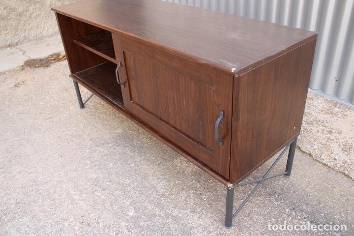 Antig&uuml;edades: mueble bajo - Foto 7