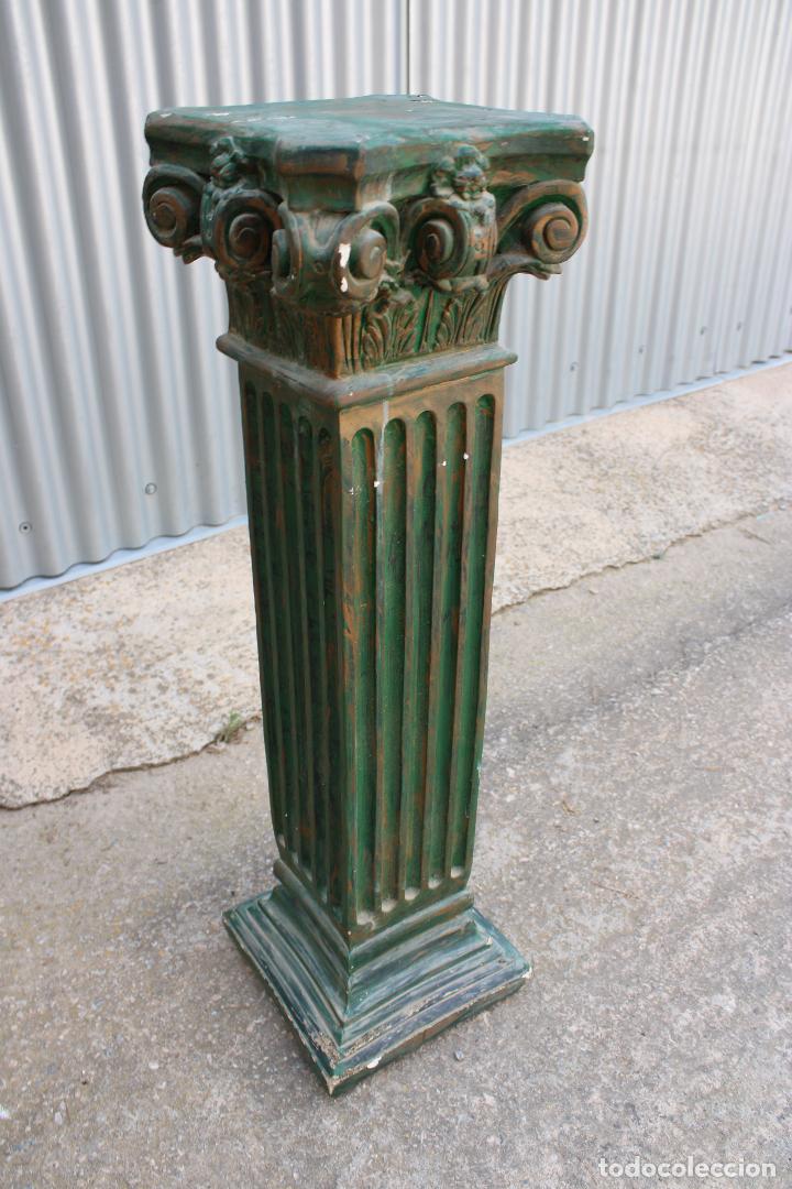 Antig&uuml;edades: mesa columna peana de yeso - Foto 3