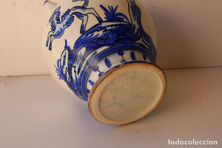 Antig&uuml;edades: botijo azul manises - Foto 4