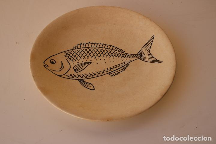 Antig&uuml;edades: Cartuja de Sevilla Peces Plato postre - Foto 2