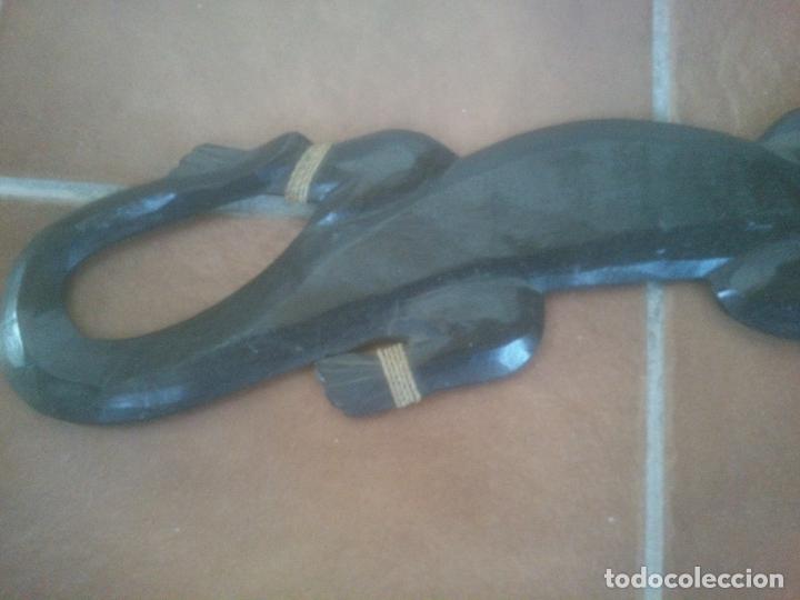 Antig&uuml;edades: Salamandra de madera - Foto 2