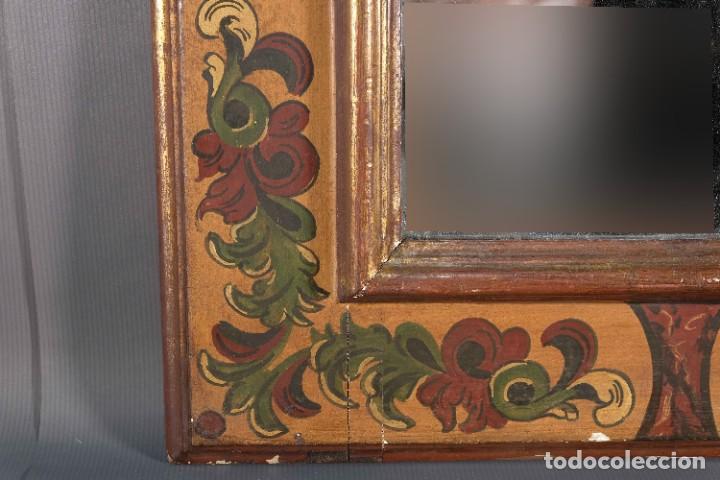 Antig&uuml;edades: Marco en madera pintada - Foto 3