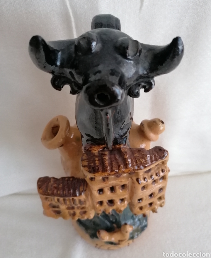 Antig&uuml;edades: Antiguo Botijo Con Toro. - Foto 3