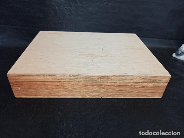 Antig&uuml;edades: Caja de madera. Estuche. C27 - Foto 1