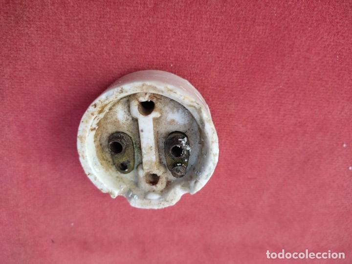 Antig&uuml;edades: antiguo enchufe de porcelana - Foto 3