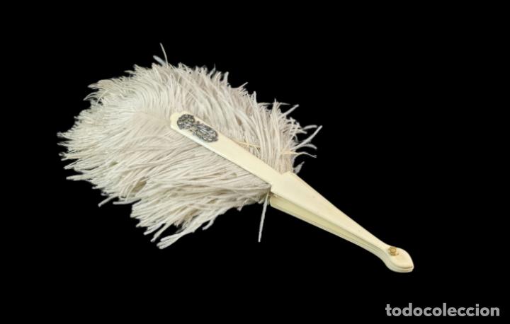 Antigüedades: Abanico Art Nouveau. Plumas, plata y hueso. Hand fan. Bone, feathers & silver. 33cm - Foto 5 - 289207848