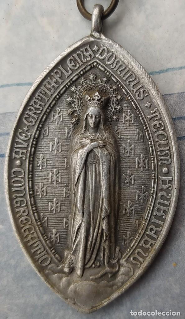 Antig&uuml;edades: GRANDE MEDALLA CON CORDON MIDE 7 X 4 CM - Foto 1